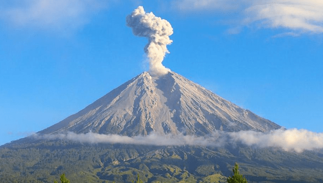 Gunung Semeru Kehormatan Jawa Timur