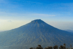 Gunung Sumbing Pesona Gunung di Jantung Jawa